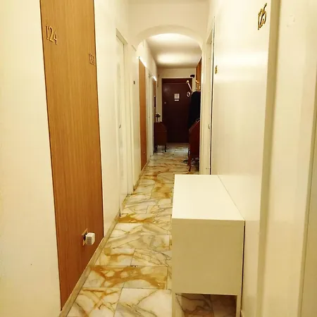 Milazzo3guesthouse 招待所 罗马