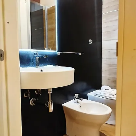 Milazzo3guesthouse Guest house Rome